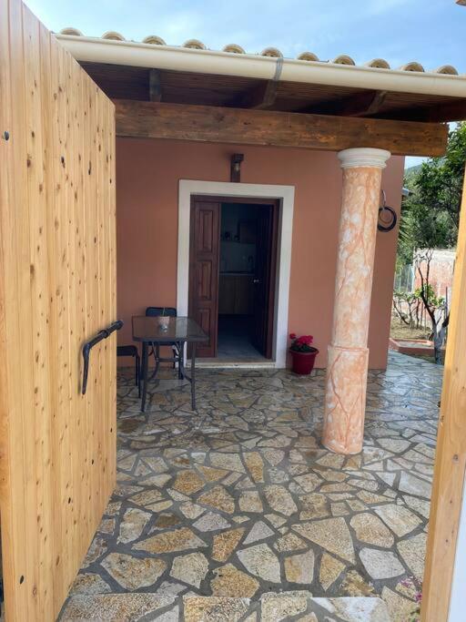 Villa Casa Piccolino à Paramonas  Extérieur photo