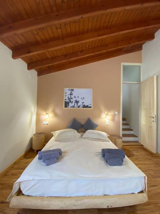 Villa Casa Piccolino à Paramonas  Extérieur photo