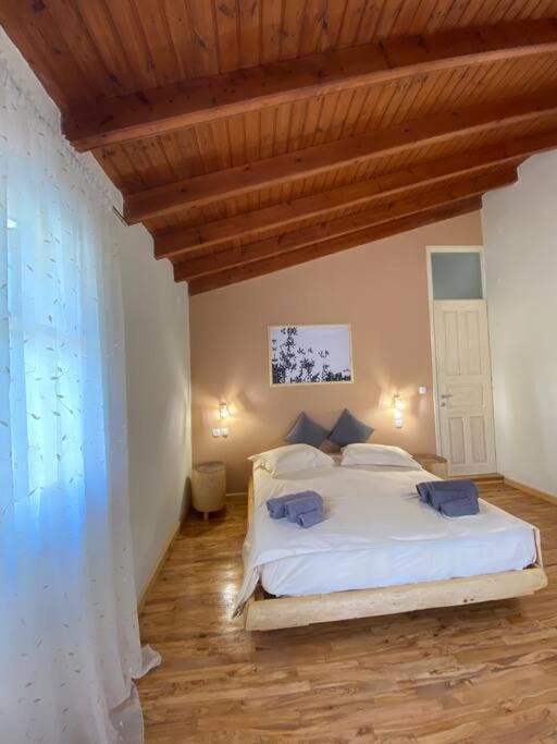 Villa Casa Piccolino à Paramonas  Extérieur photo